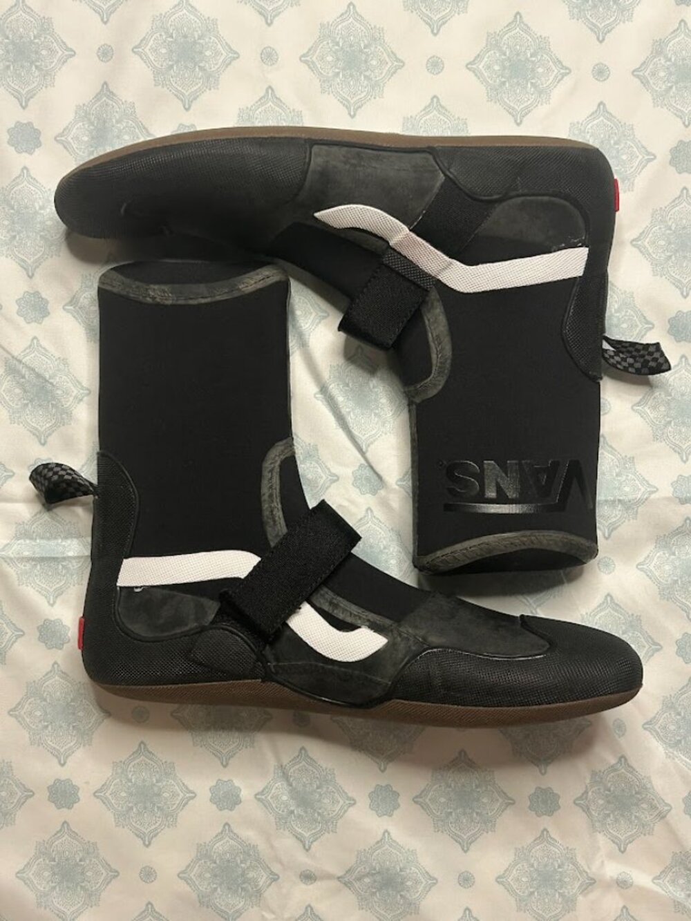 Vans Surf Boot Hi 2 Neoprene Wetsuit Booties Black White Mens 9 Womens 10.5 NWOT